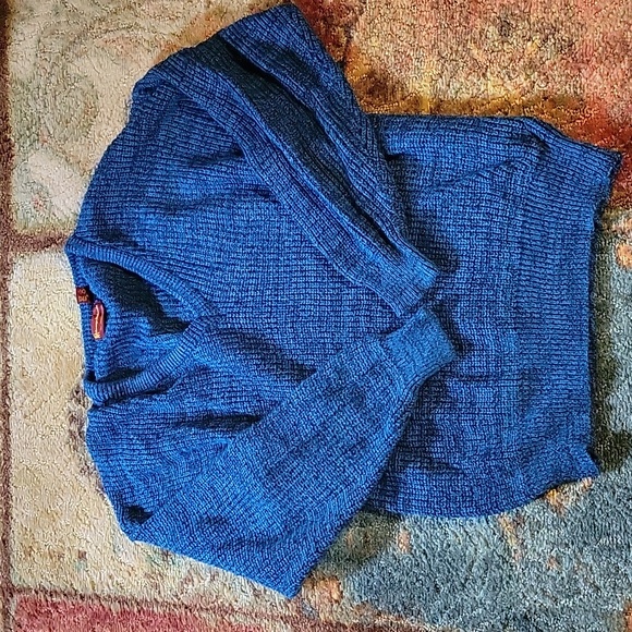 ✨️3/30 sweaters✨️ - Picture 1 of 3